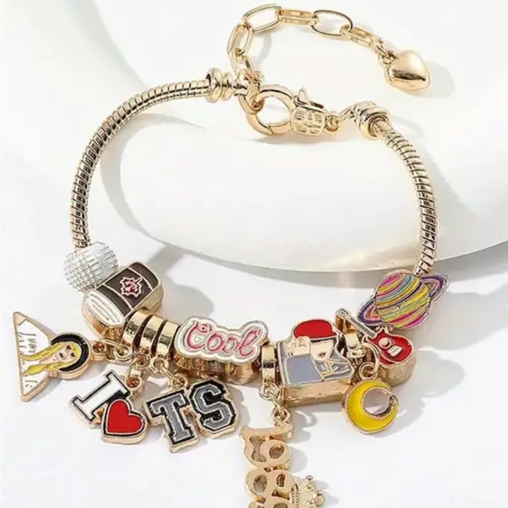 Taylor Swift 1989 Charm Bracelet - Picture 2 of 3